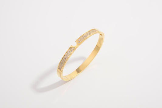 RoyalPulse Gold Bracelet
