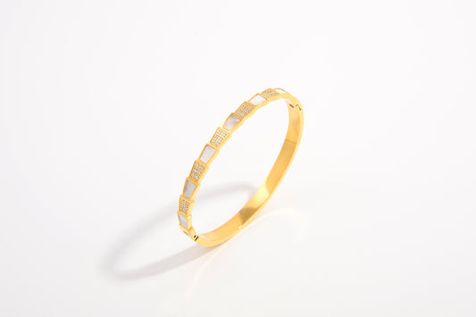 GoldForge Bracelet