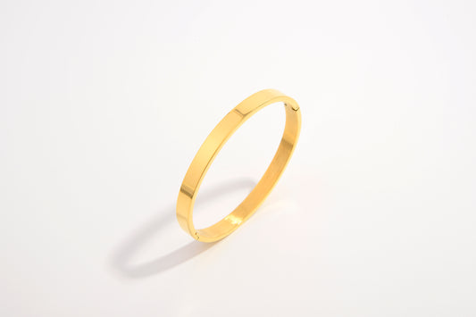 GoldEdge Luxe Bracelet