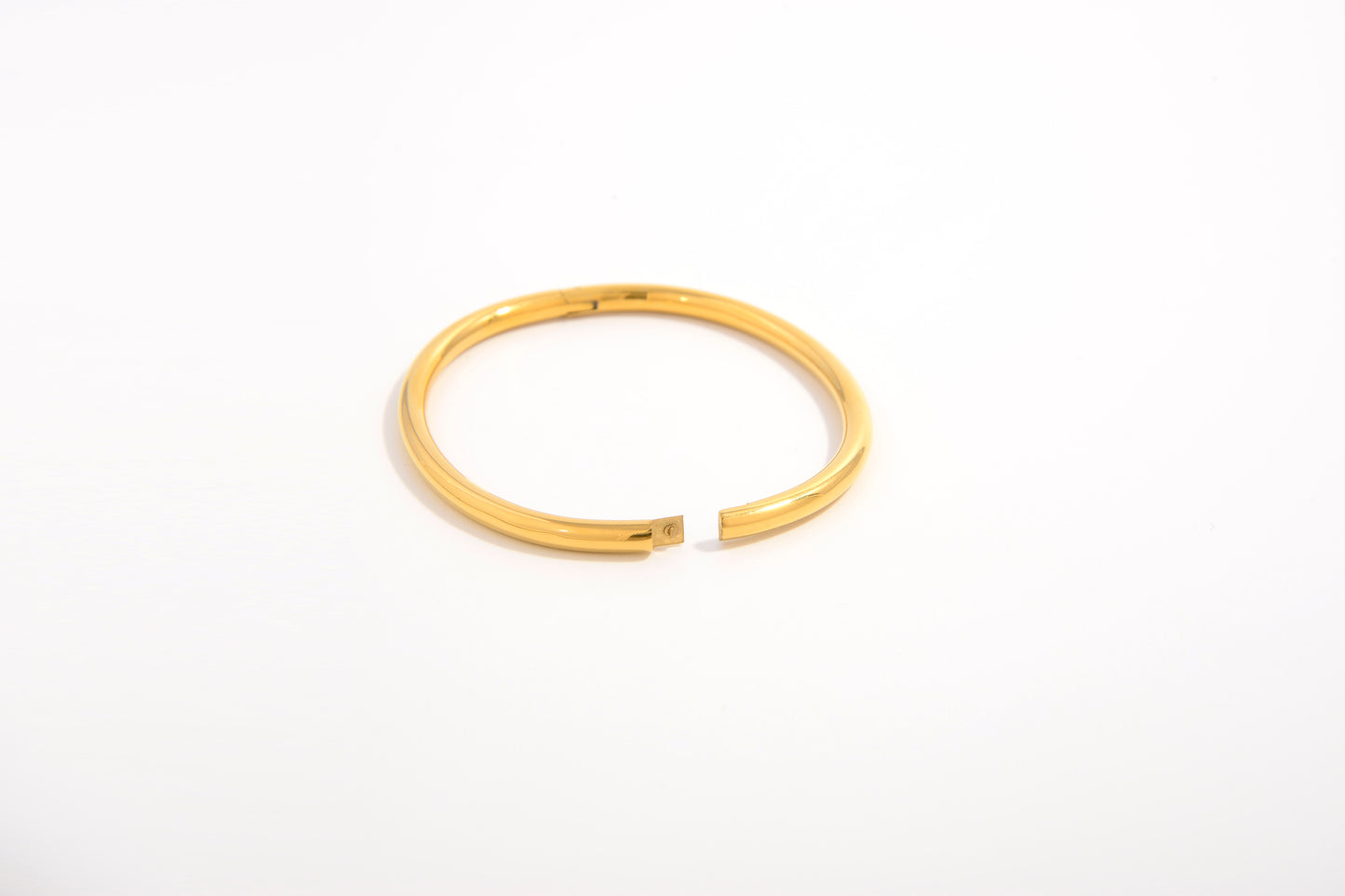 LuxeAura Bracelet