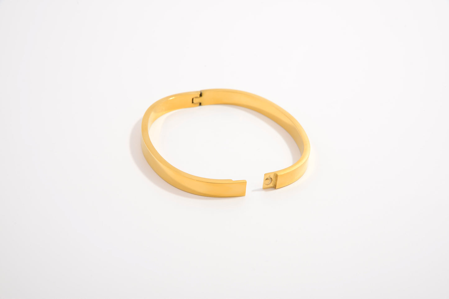 GoldenVibe Bracelet