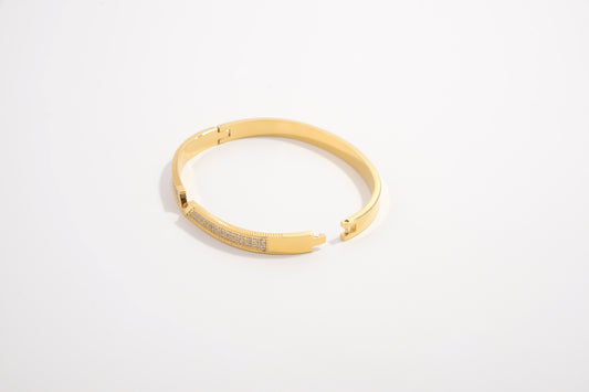 RoyalPulse Gold Bracelet