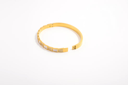 GoldForge Bracelet