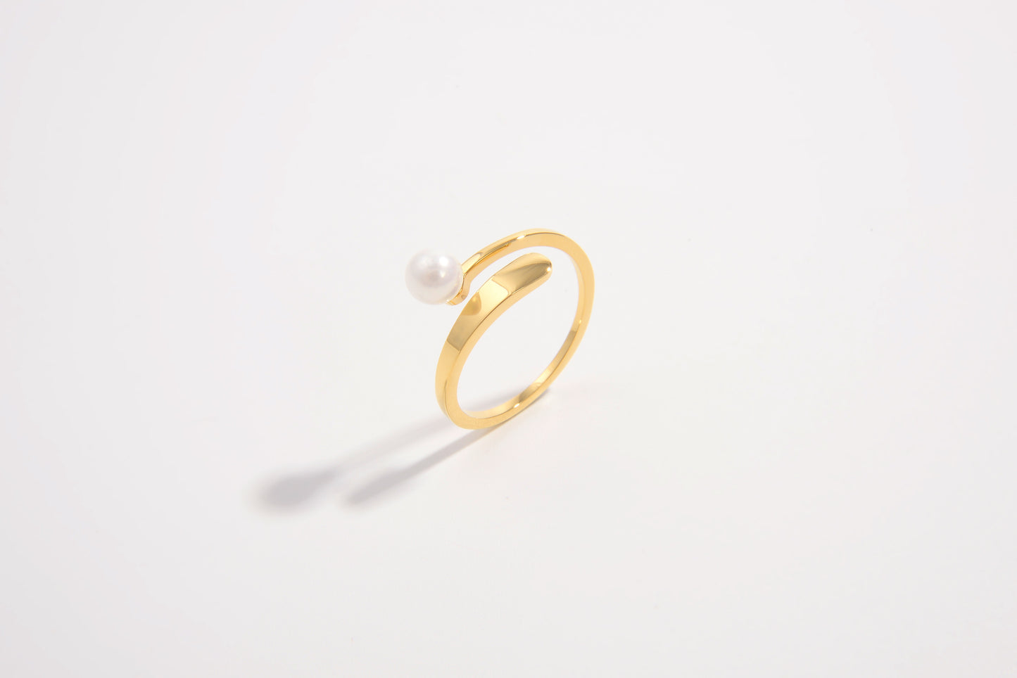 Golden Orb Pearl Ring