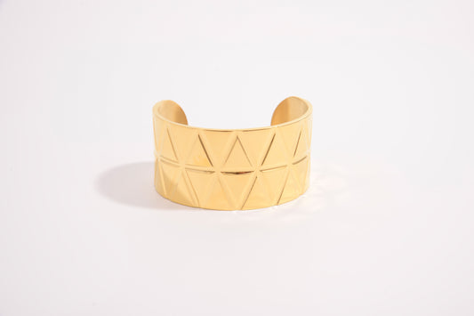 Opulent Scroll Bangle